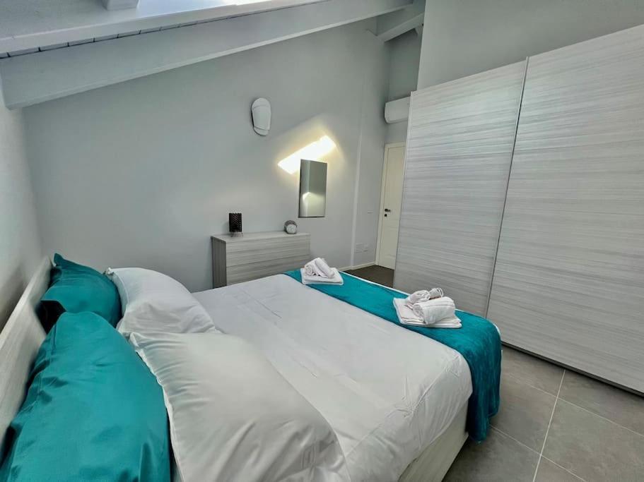 카살레몬페라토 Prestigioso Attico A Passo Duomo By Revenue House 아파트 외부 사진