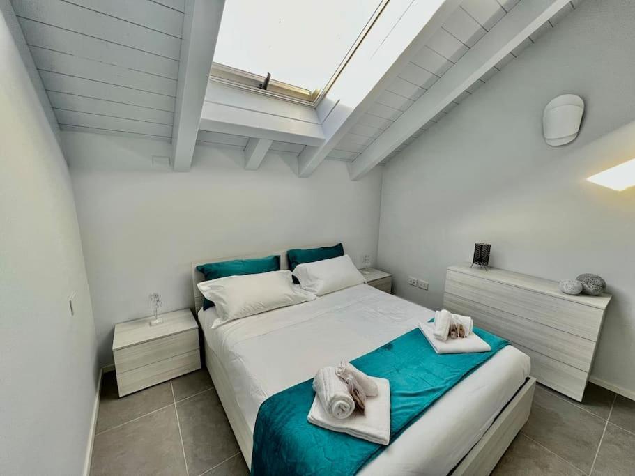 카살레몬페라토 Prestigioso Attico A Passo Duomo By Revenue House 아파트 외부 사진